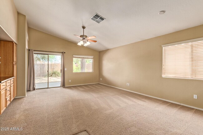 Building Photo - 30445 N Sunray Dr