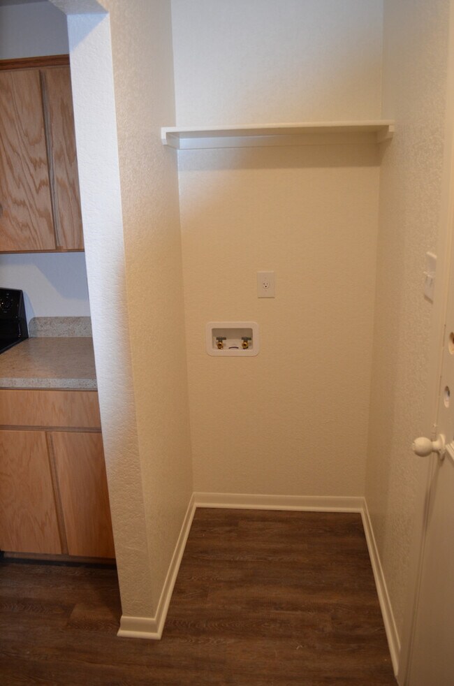 Building Photo - 211 Coby Dr