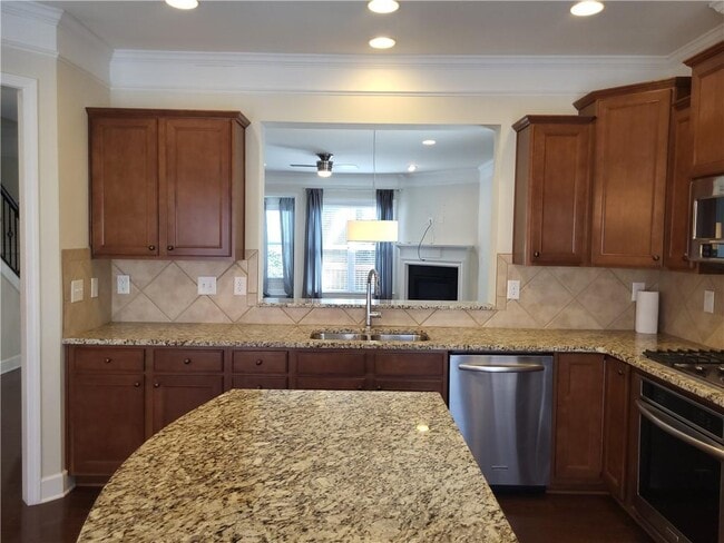 Building Photo - 2428 Hadlow Ln