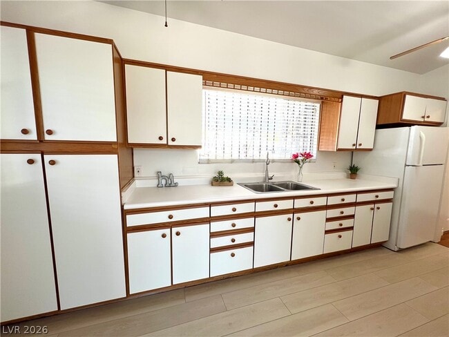 Building Photo - 2300 Santa Clara Dr
