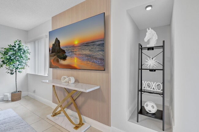 Building Photo - 12641 Westhampton Cir