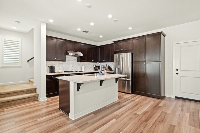 Building Photo - Spacious & Stylish 4 Bed 3 Bath in Chino P...