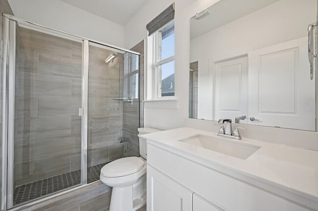 Building Photo - 13868 Dorset Ln