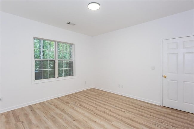 Building Photo - 3967 Howell Park Rd