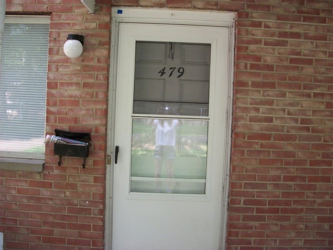 Building Photo - 479 Brentwood Dr