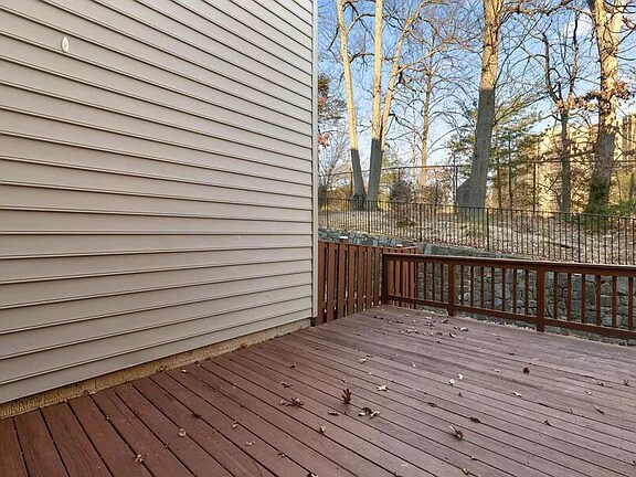 Deck (Main Level) - 6215 Split Creek Ln