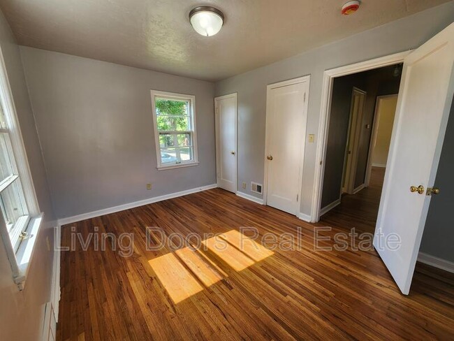 Building Photo - 2201 N 65th St