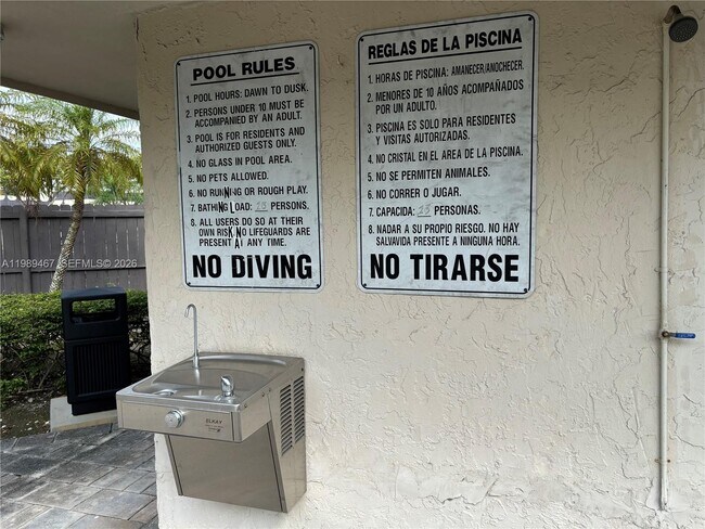 Building Photo - 10900 SW 104th St