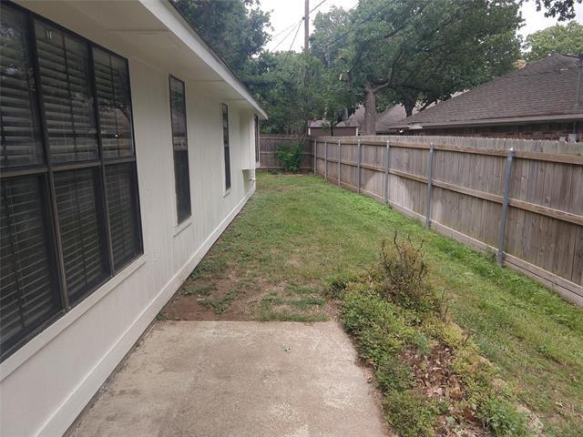 Building Photo - 6218 Paradise Dr
