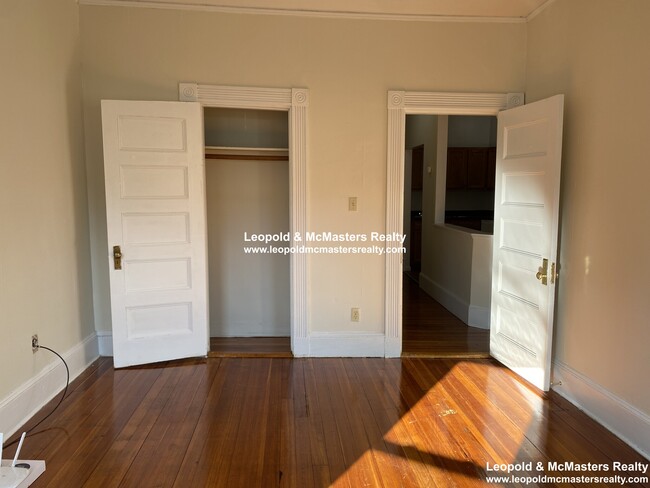 Building Photo - 1595 Beacon St