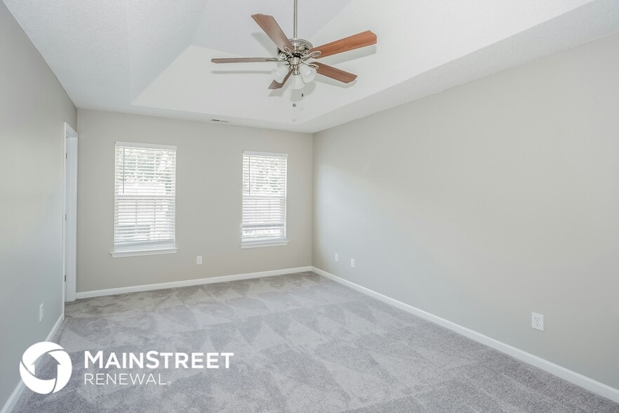 Building Photo - 135 Bellelaine Dr