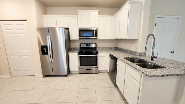 Building Photo - 365 Coastline Wy