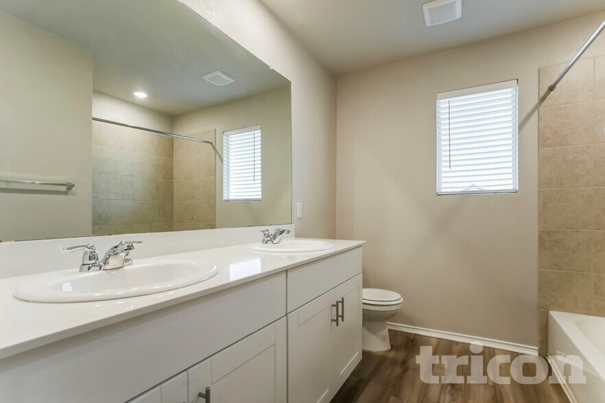 Building Photo - 3524 Stride Ln