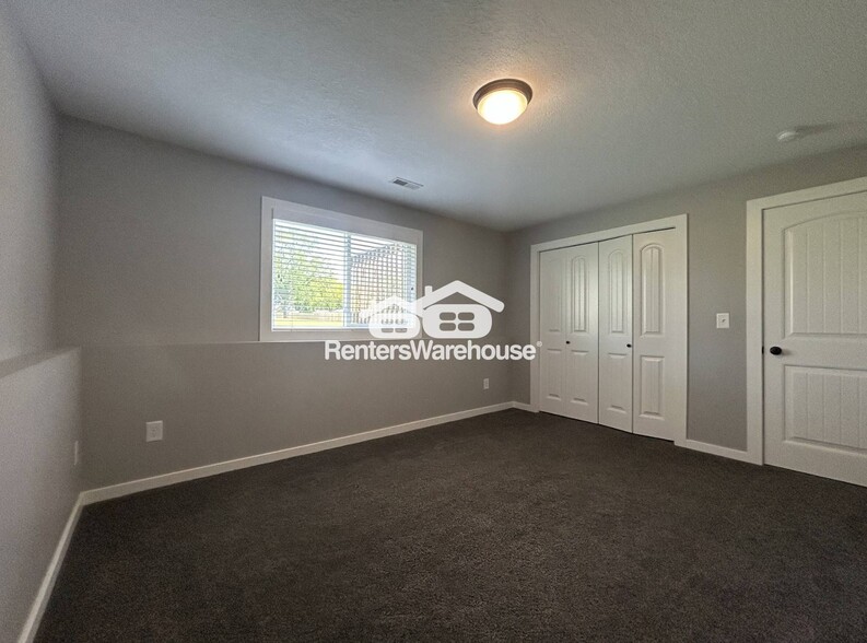 Building Photo - 645 Northview Dr