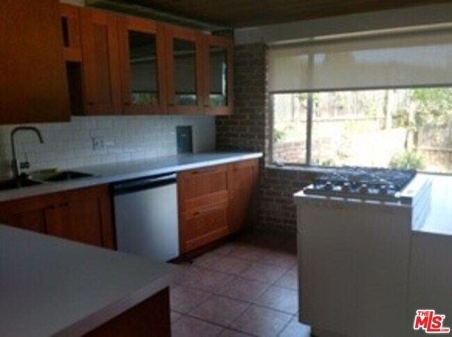 Building Photo - 809 Toulon Dr