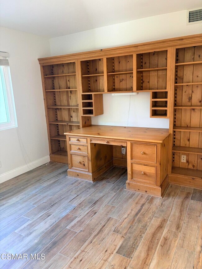 Building Photo - 1075 Triunfo Canyon Rd