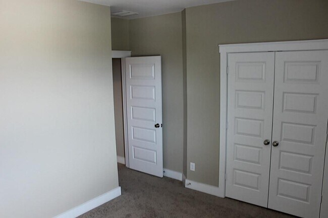 Building Photo - 18139 Moonlit River Dr