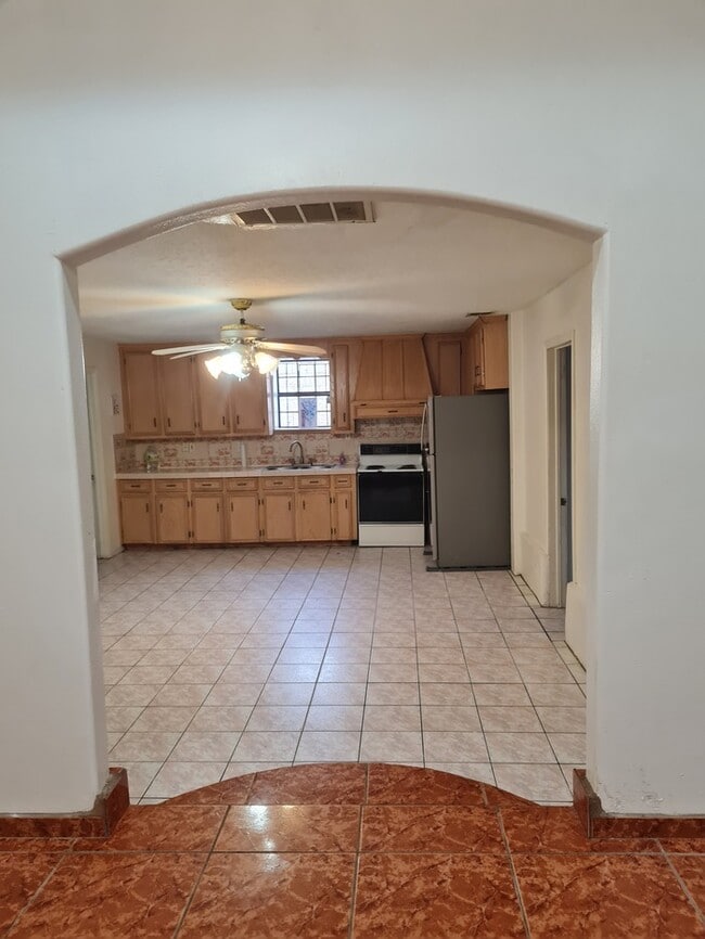 Building Photo - 21796 Stuart Place Rd