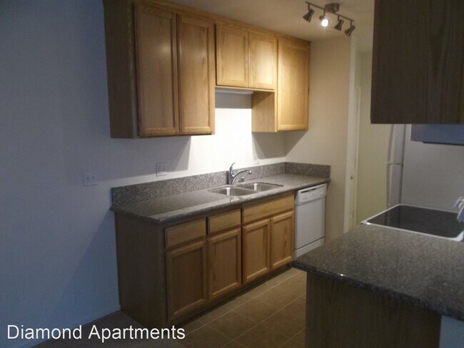 Building Photo - 4721 Lamont St