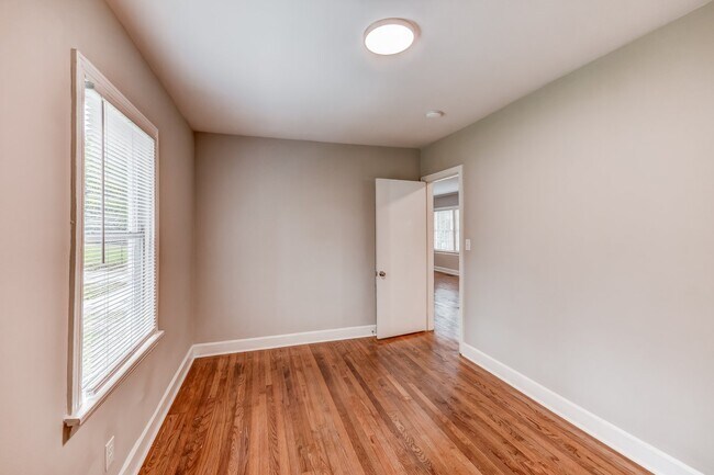 Building Photo - 4808 Court I