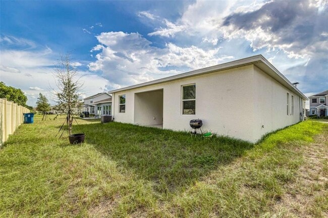 Building Photo - 1121 Deepwater Cir