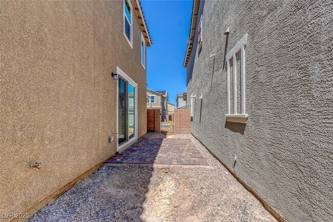 Building Photo - 2757 Pellaro Walk