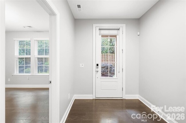 Building Photo - 1228 Madison Towns Ln