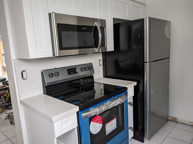 Building Photo - 1021 Adams Ave