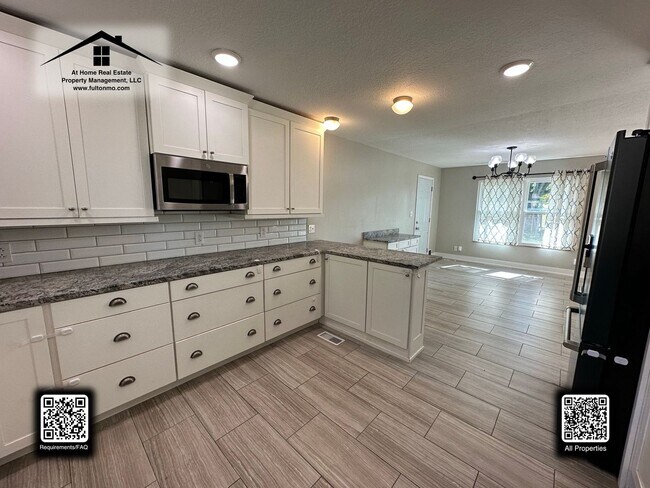 Building Photo - 402 Douglas Blvd