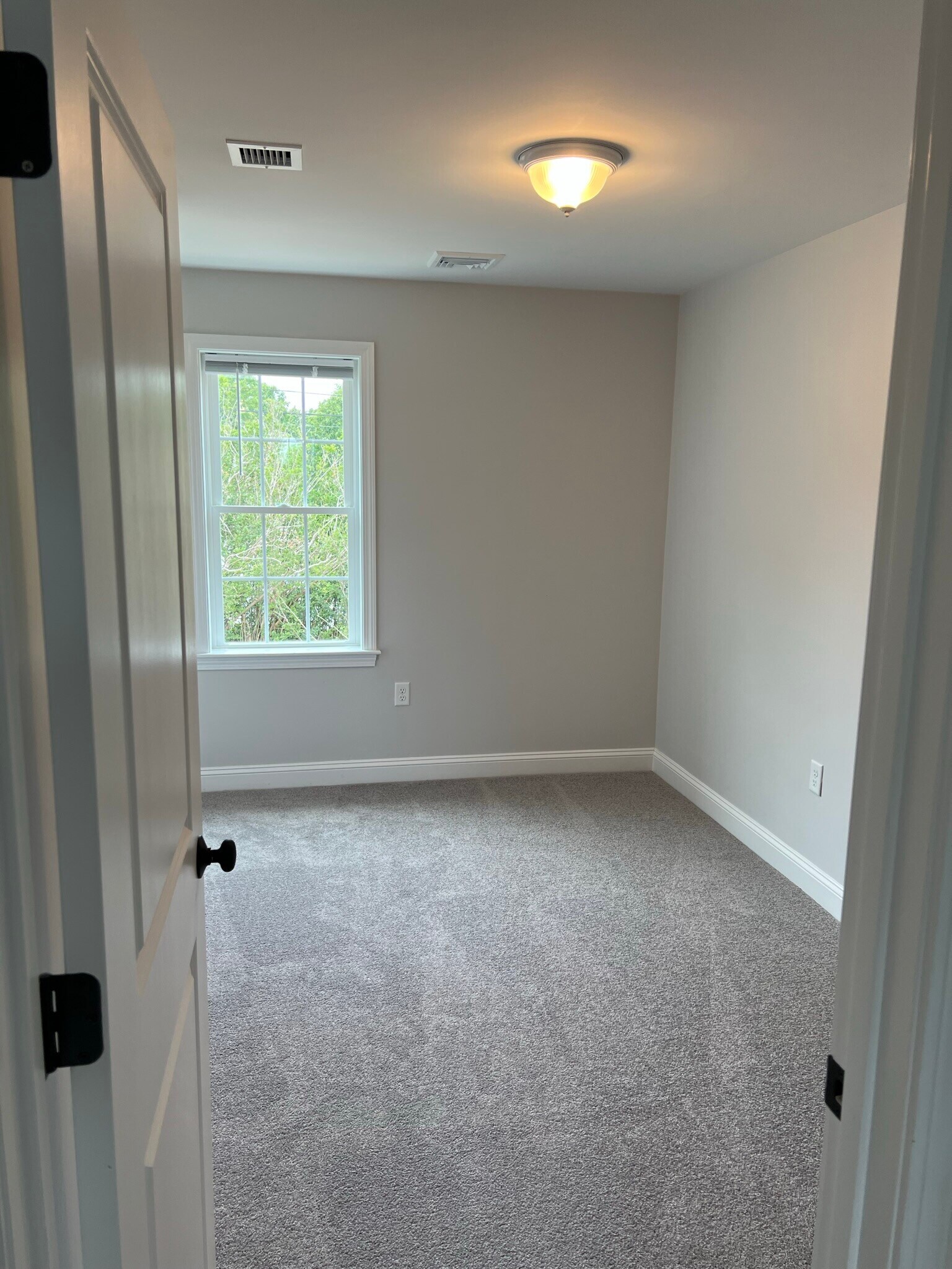 bedroom - 143 Driftway