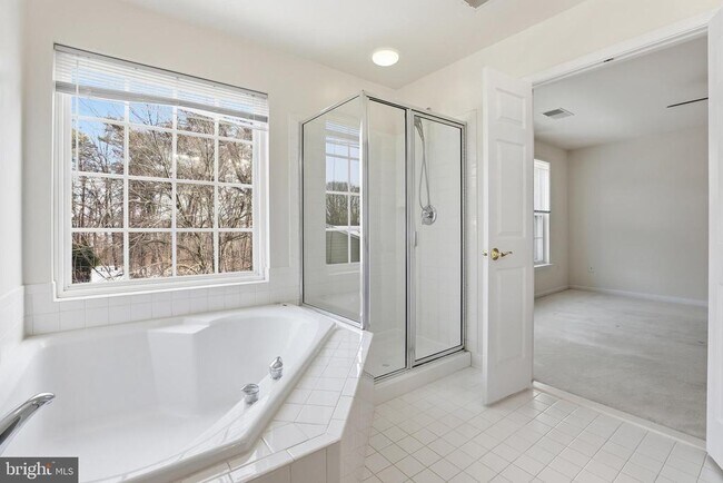 Building Photo - 6177 Derring St