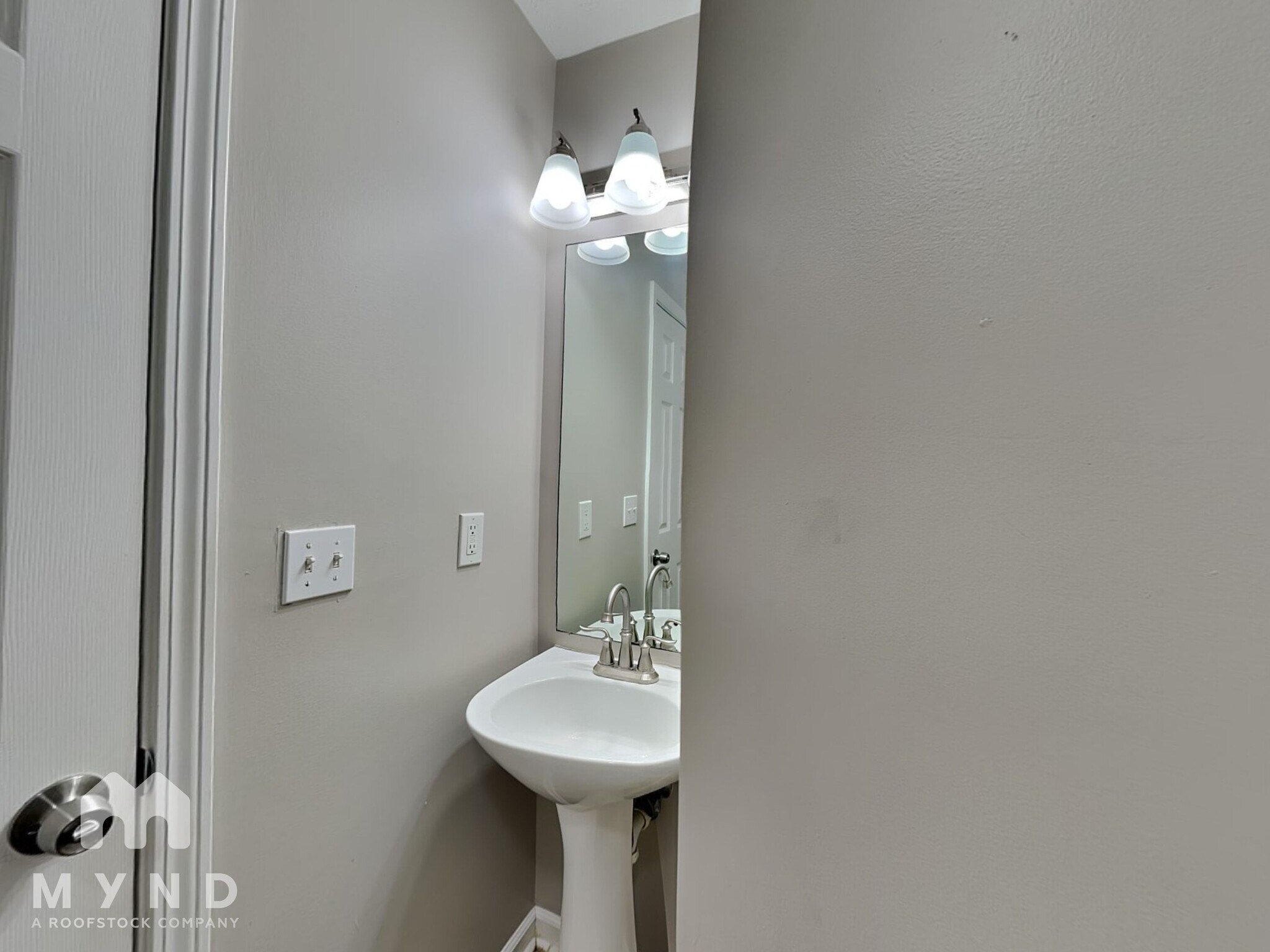 Building Photo - 1341 Tonya Dr