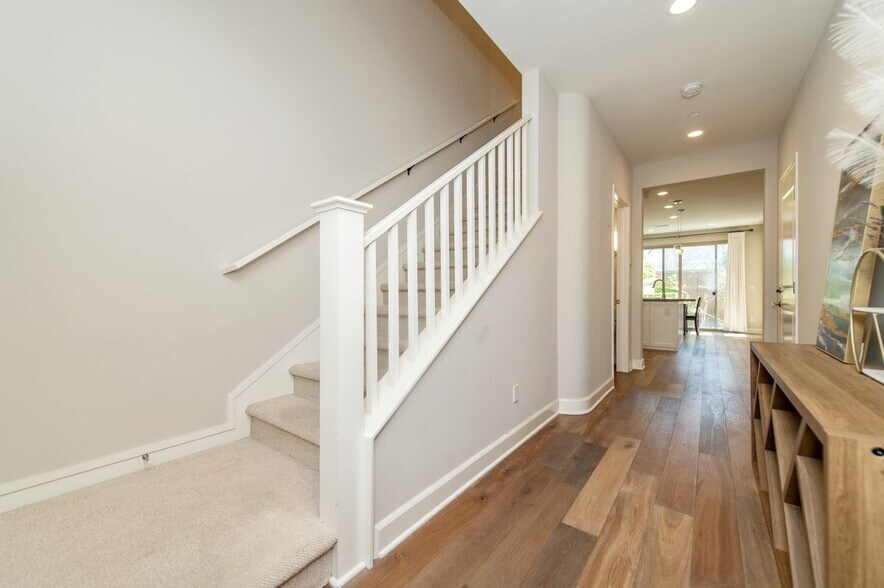 Building Photo - 135 Okra