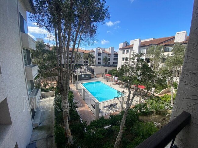 Building Photo - 5645 Friars Rd