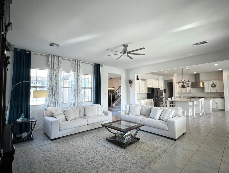 Building Photo - 3649 E Pinto Dr