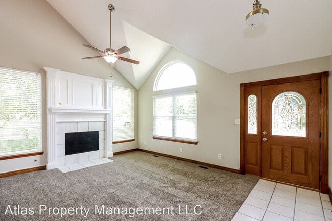 Building Photo - 3 br, 3 bath House - 704 Canter St