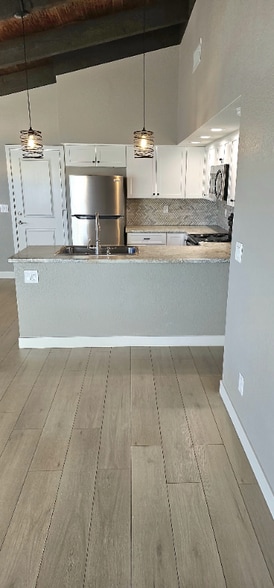 Building Photo - 3471 Iroquois Dr