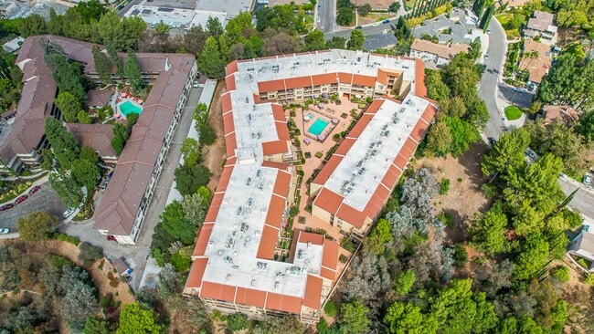 Building Photo - Beautiful Mountain Condo. 3 Bed-2Bath