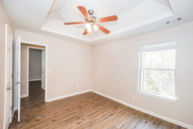 Building Photo - 107 Seabreeze Trail