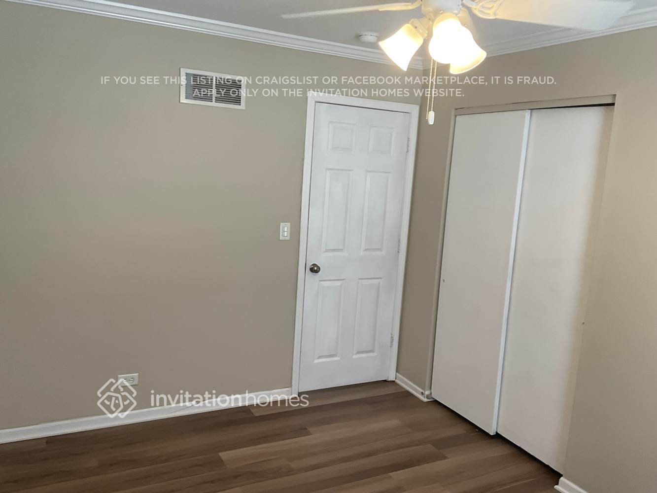 Building Photo - 416 Deerpath Dr