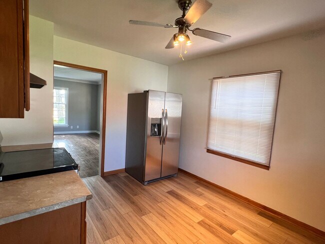 Building Photo - 4051 N 45th St