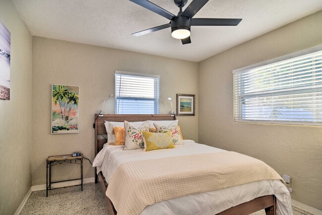 Building Photo - 11548 62nd Ave N