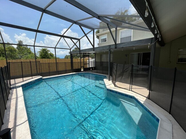 Building Photo - 820 Stone Chapel Ct