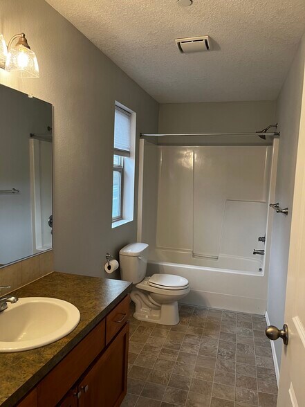 Building Photo - 3301 NW 47th Dr