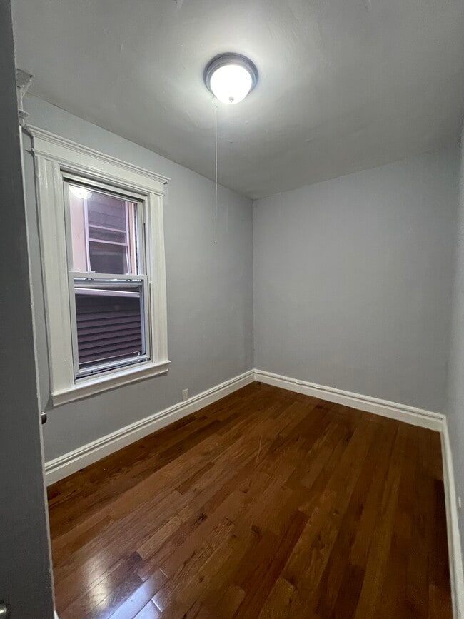 Unit 2 - 827 S 14th St