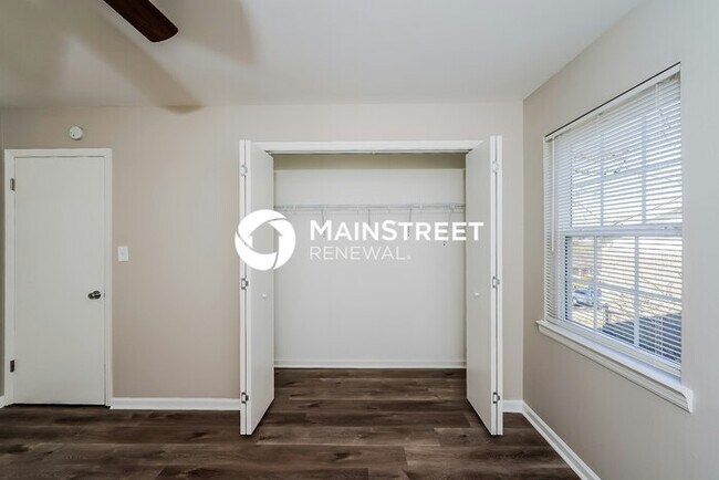 Building Photo - 3 Bedroom Pet-Friendly Home in BIRMINGHAM, AL with Main Street Renewal