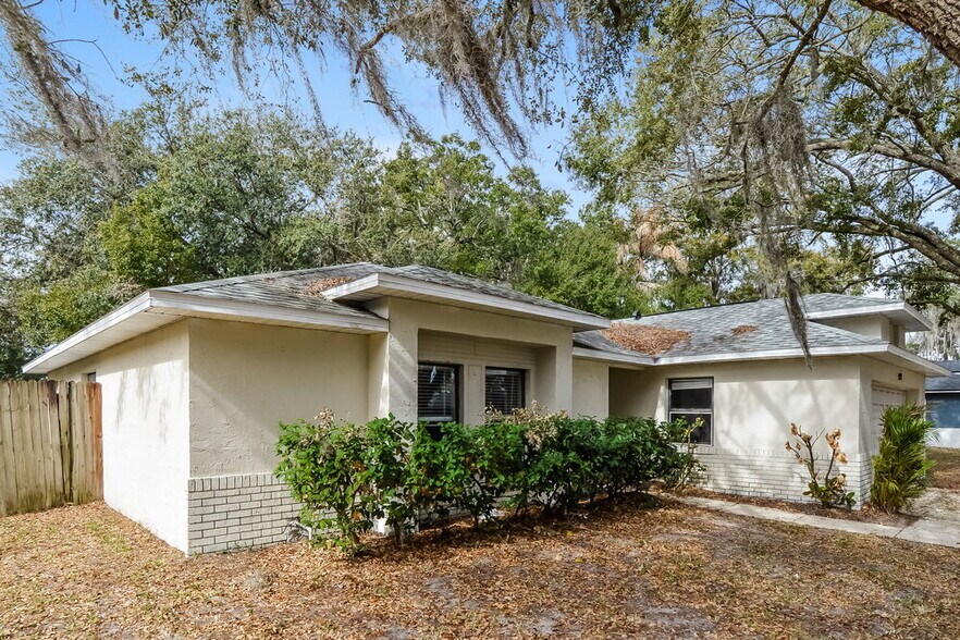 Building Photo - 2928 Dana Ln