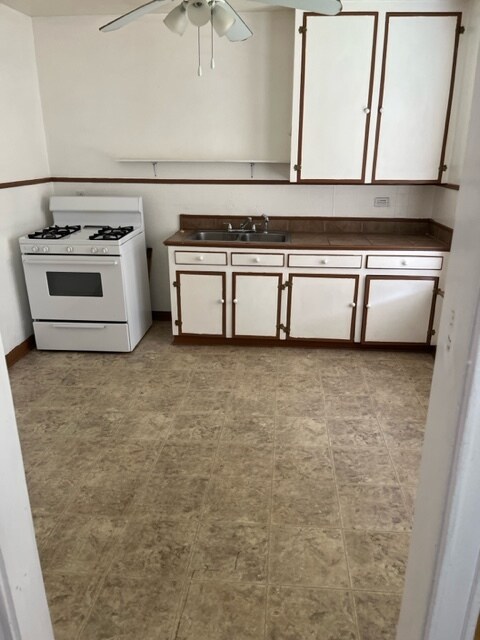 Building Photo - 2316 Freeman St