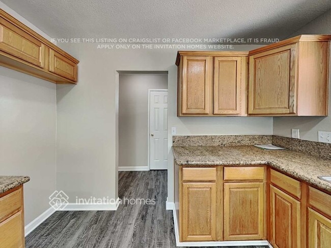 Building Photo - 7807 Colwyn Ave