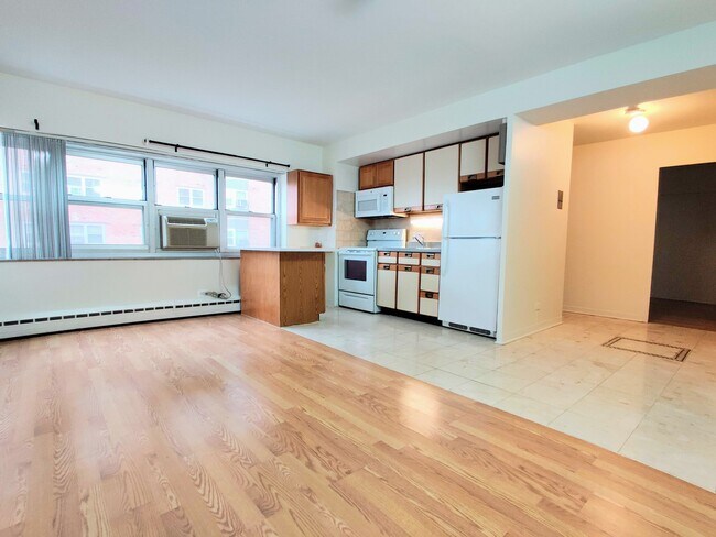 Building Photo - 4980 N Marine Dr